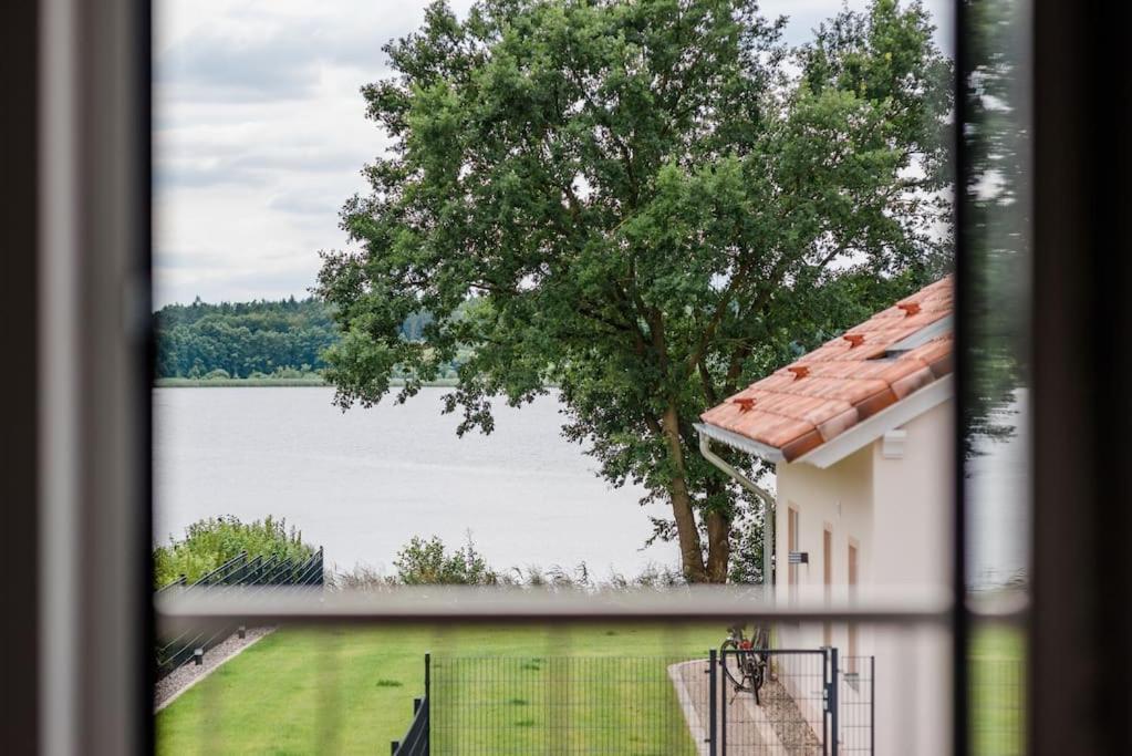 5 Sterne-Ferienhaus Eisvogel Am See Mit Sauna Und Kamin Krakow am See Ngoại thất bức ảnh